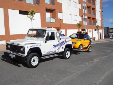 NUEVA  GRUA 4X4  PARA PARKING Y RESCATES DE DIFICIL ACCESO